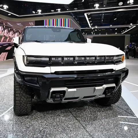 悍马 EV 全新上市，开启电动硬派 SUV 新时代