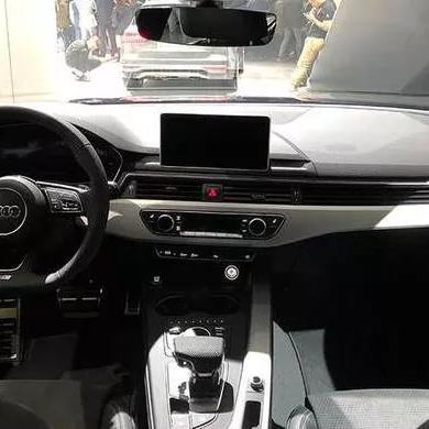 探索新款奥迪 A4 Allroad，豪华与实用的完美融合