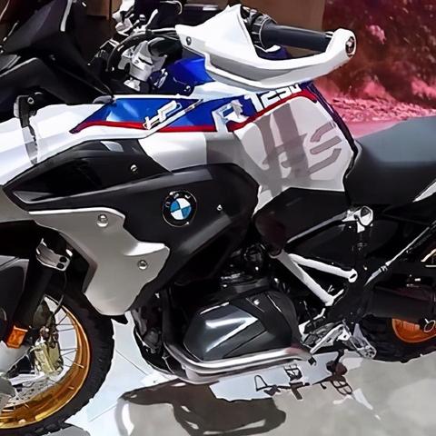 探索宝马新款 1200GS，超越探险的新起点