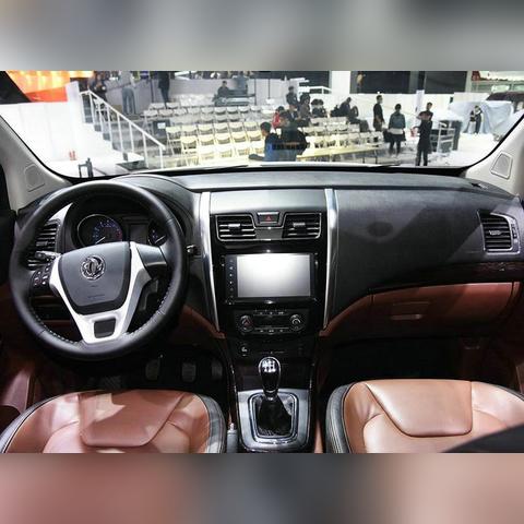 探索东风 SUV 七座新款，宽敞空间与卓越性能的完美结合
