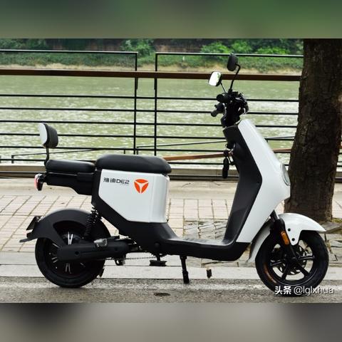 探索雅迪电摩新款，引领绿色出行新时代